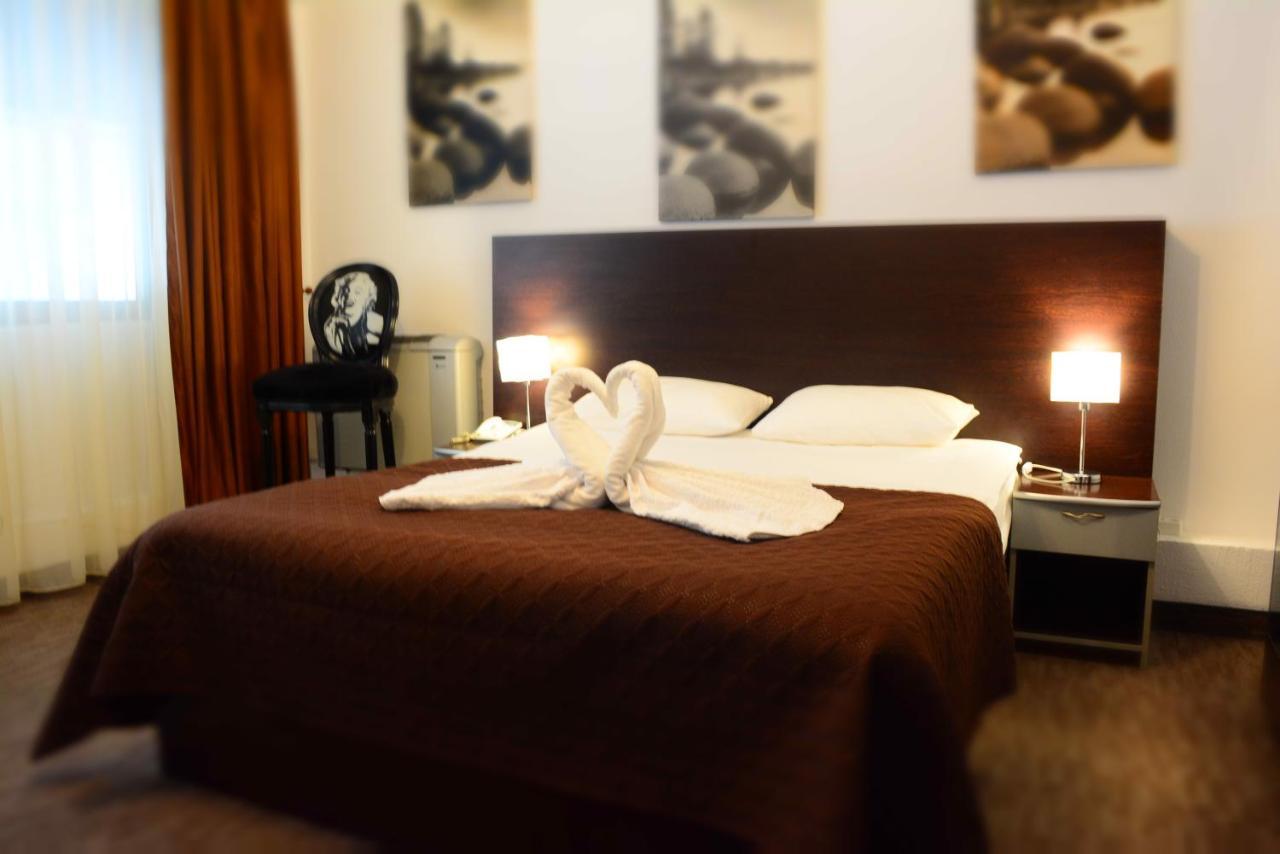 Motel Anghel 갈라치 외부 사진